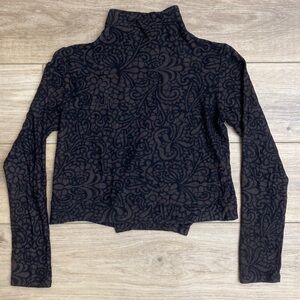 Sarah Pacini Open Back Mock‎ Neck Top